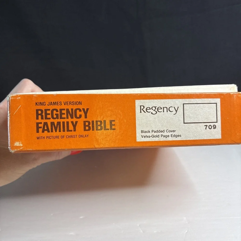 Vintage Regency Classic Family Holy Bible Thomas Nelson KJV Black Gold 709